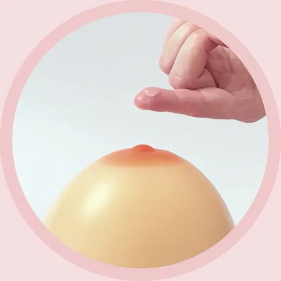 STEP.1 乳首に塗る